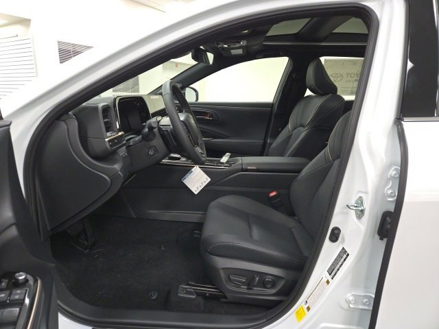 New 2026 Toyota Crown Platinum image 19