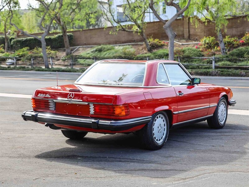 Used 1988 Mercedes-Benz 560 SL image 5