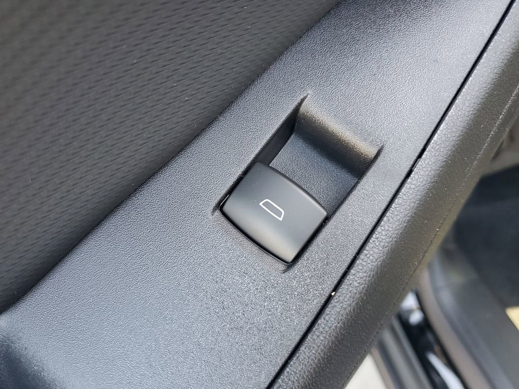 New 2026 Chevrolet Equinox LT w/ Midnight Edition image 15