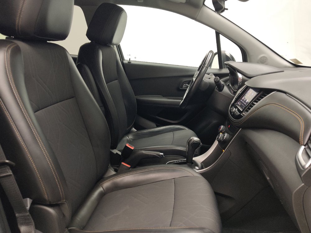 Used 2020 Chevrolet Trax LT w/ LT Convenience Package FWD image 21