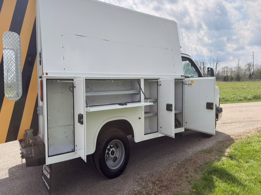 Used 2018 GMC Savana 3500 w/ Power Convenience Package image 15