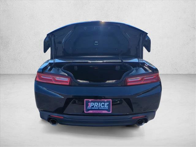 Used 2018 Chevrolet Camaro LT image 6