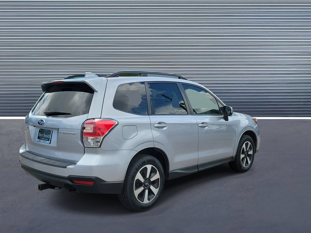 Used 2018 Subaru Forester 2.5i Premium AWD/4WD image 3