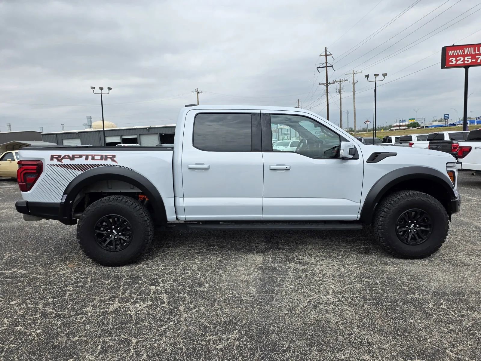 Used 2025 Ford F150 Raptor image 8