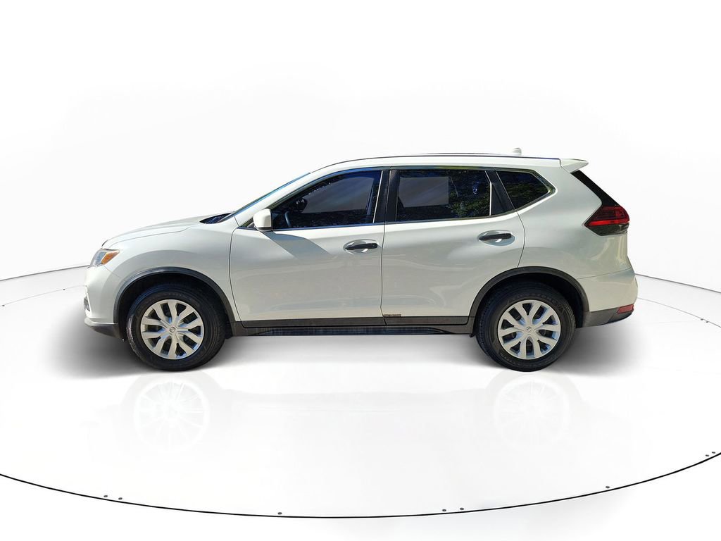 Used 2017 Nissan Rogue S image 5