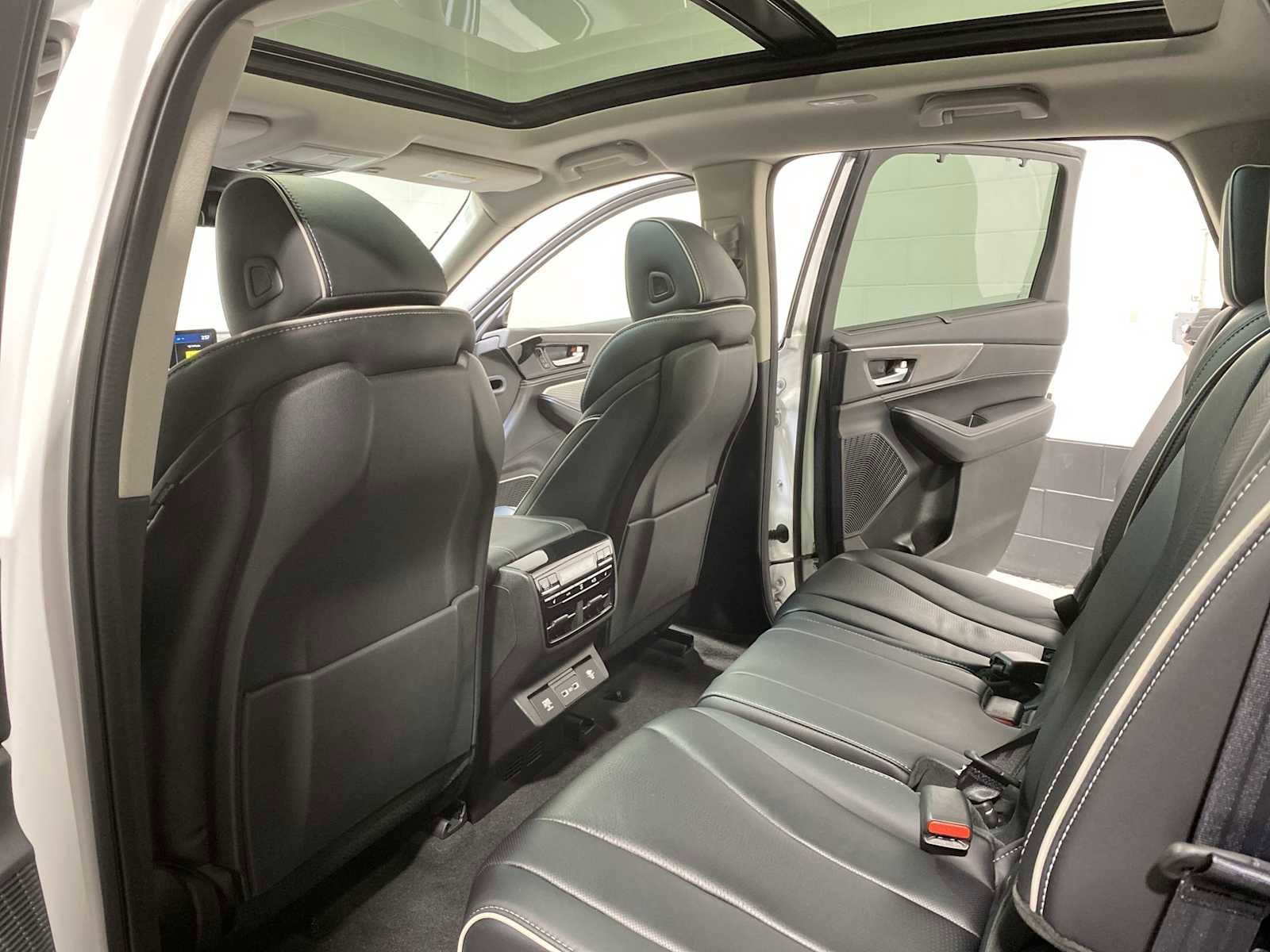 Certified 2023 Acura MDX SH-AWD w/ Advance Package image 12