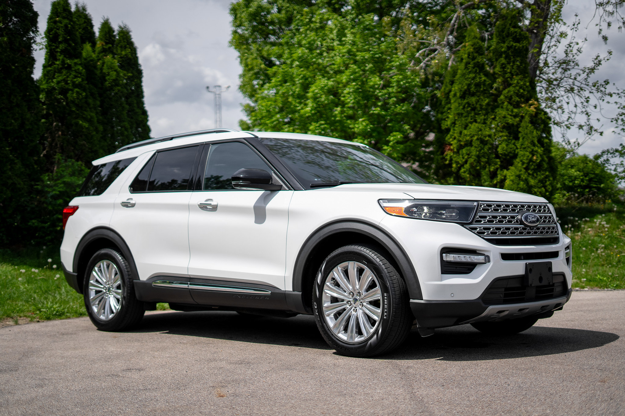 Used 2020 Ford Explorer Limited image 3