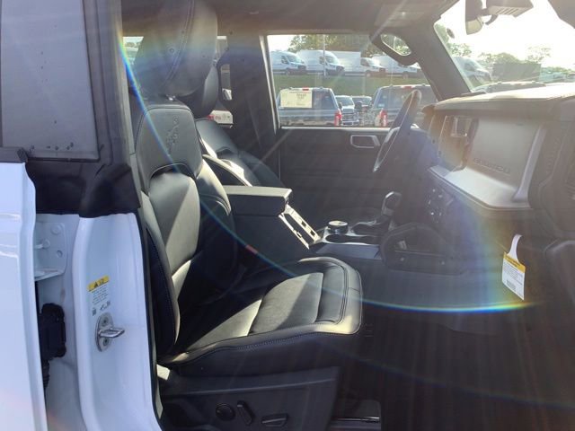 New 2026 Ford Bronco Outer Banks w/ Sasquatch Package AWD/4WD image 16