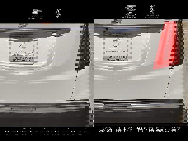 Used 2018 Cadillac XT5 Luxury w/ Driver Awareness Package FWD image 6