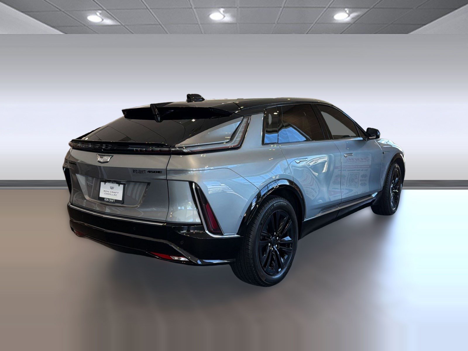 New 2025 Cadillac Lyriq Luxury RWD image 8