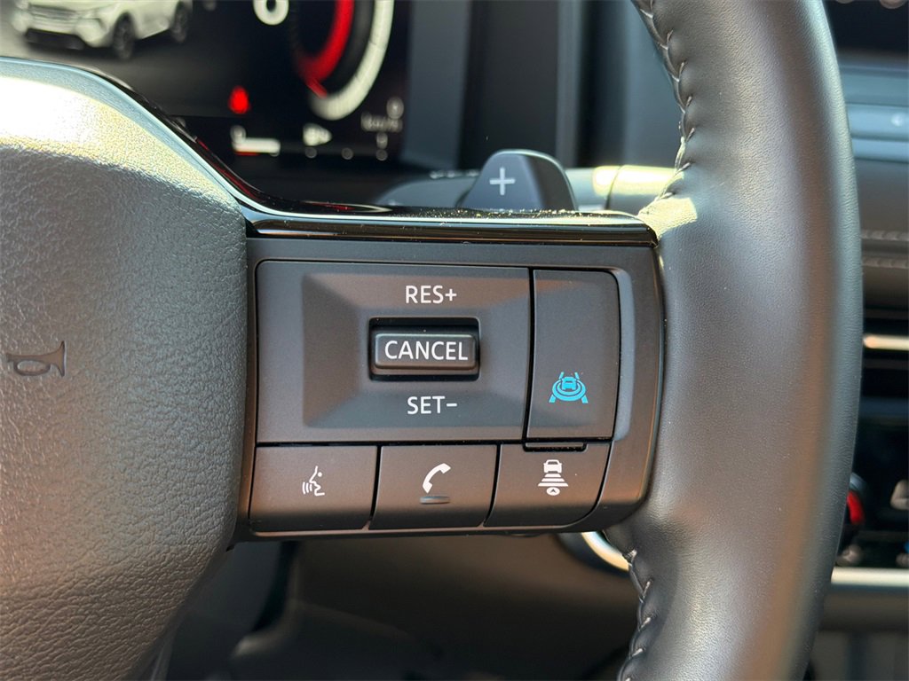 Used 2025 Nissan Rogue Platinum w/ Platinum Premium Package image 26