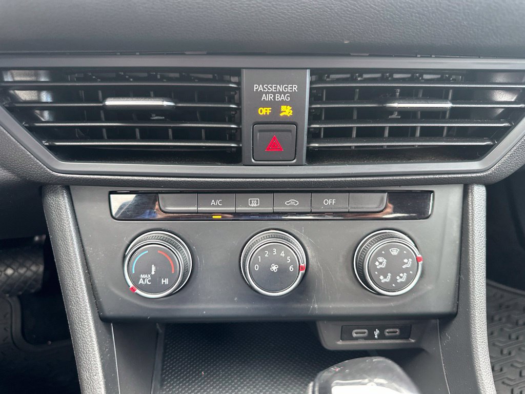 Used 2022 Volkswagen Jetta Sport FWD image 4