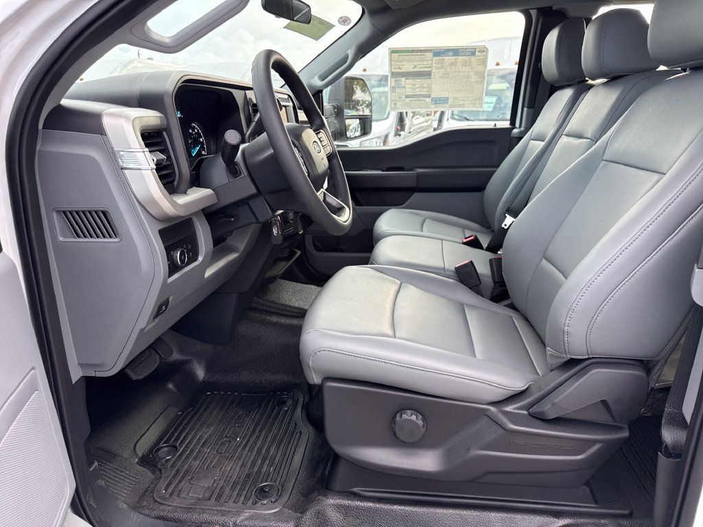 New 2027 Ford F250 XL w/ XL Chrome Package RWD image 18