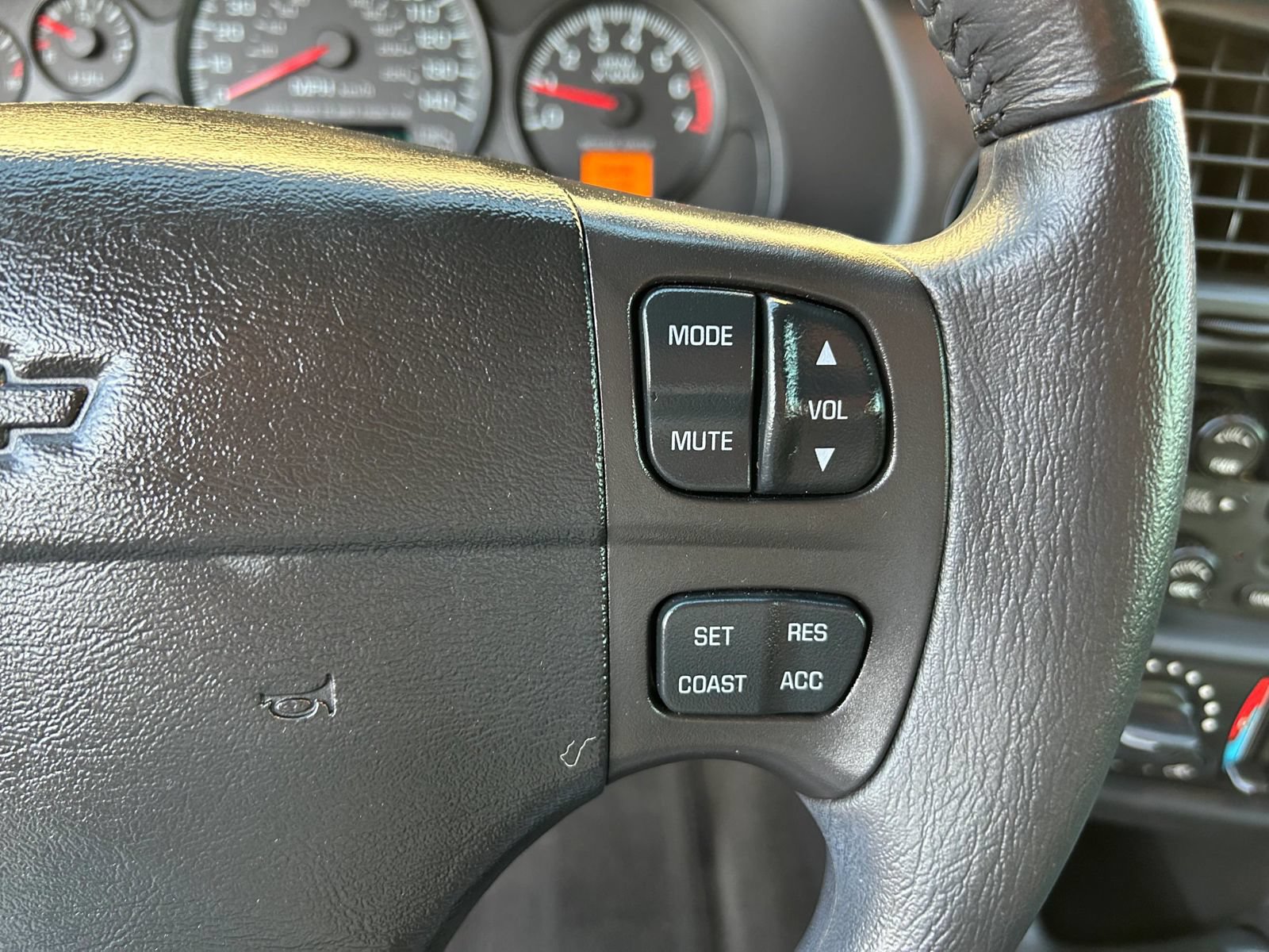 Used 2004 Chevrolet Monte Carlo SS w/ Preferred Equipment Group FWD image 13