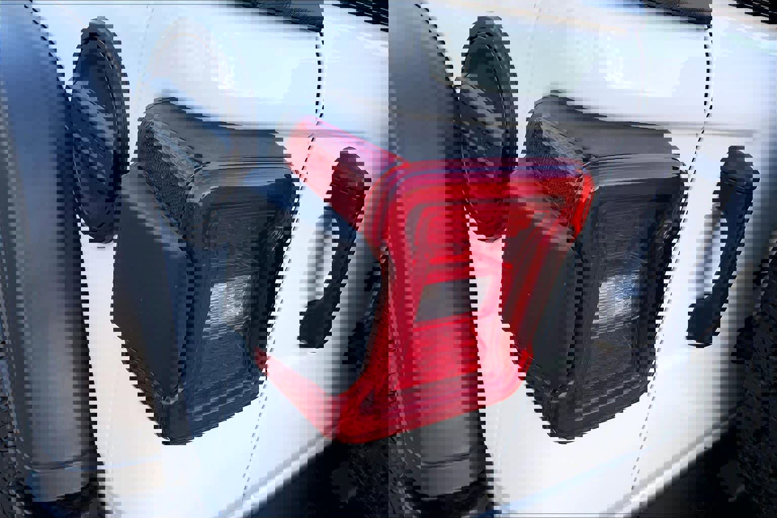 Used 2024 Jeep Wrangler Unlimited Rubicon w/ Technology Group AWD/4WD image 26