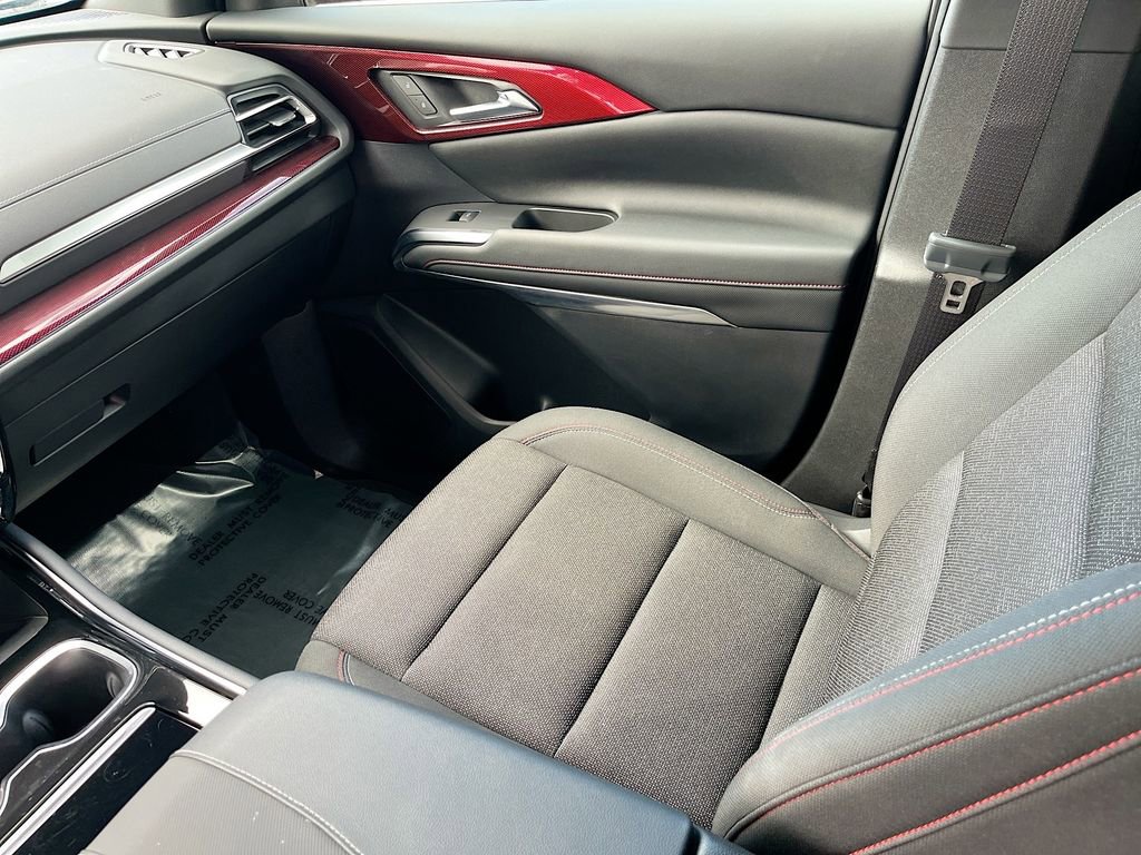 Used 2024 Chevrolet Traverse Z71 image 23