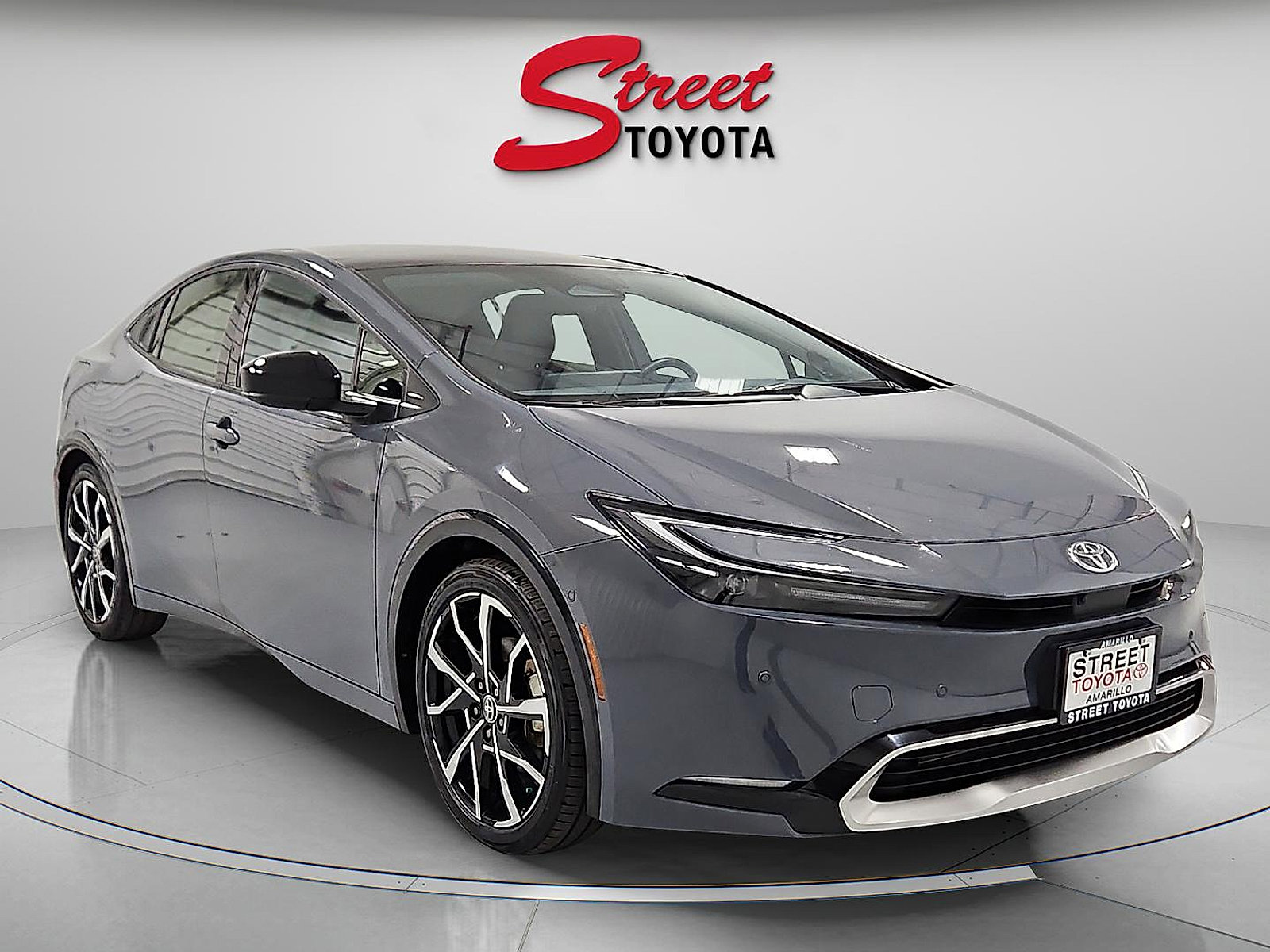 Used 2024 Toyota Prius Prime image 4