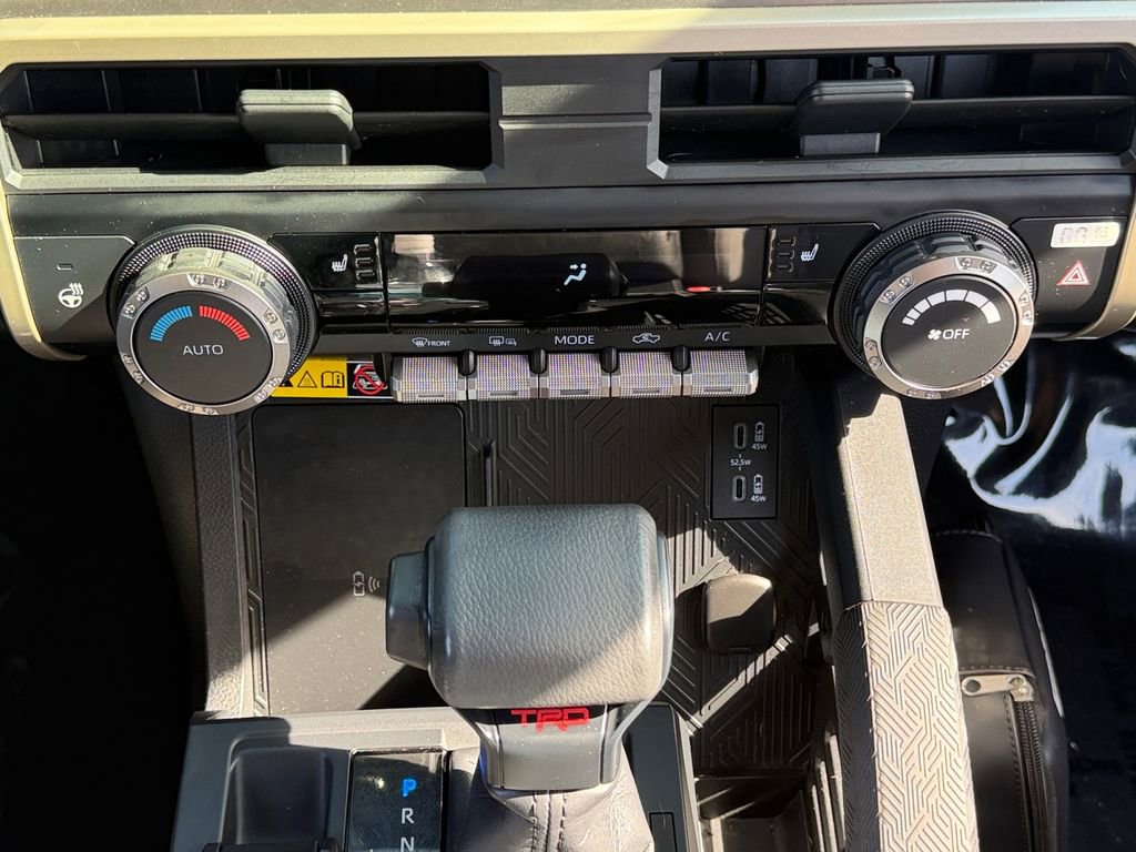 Used 2024 Toyota Tacoma TRD Off-Road w/ TRD Off Road Upgrade Package image 29