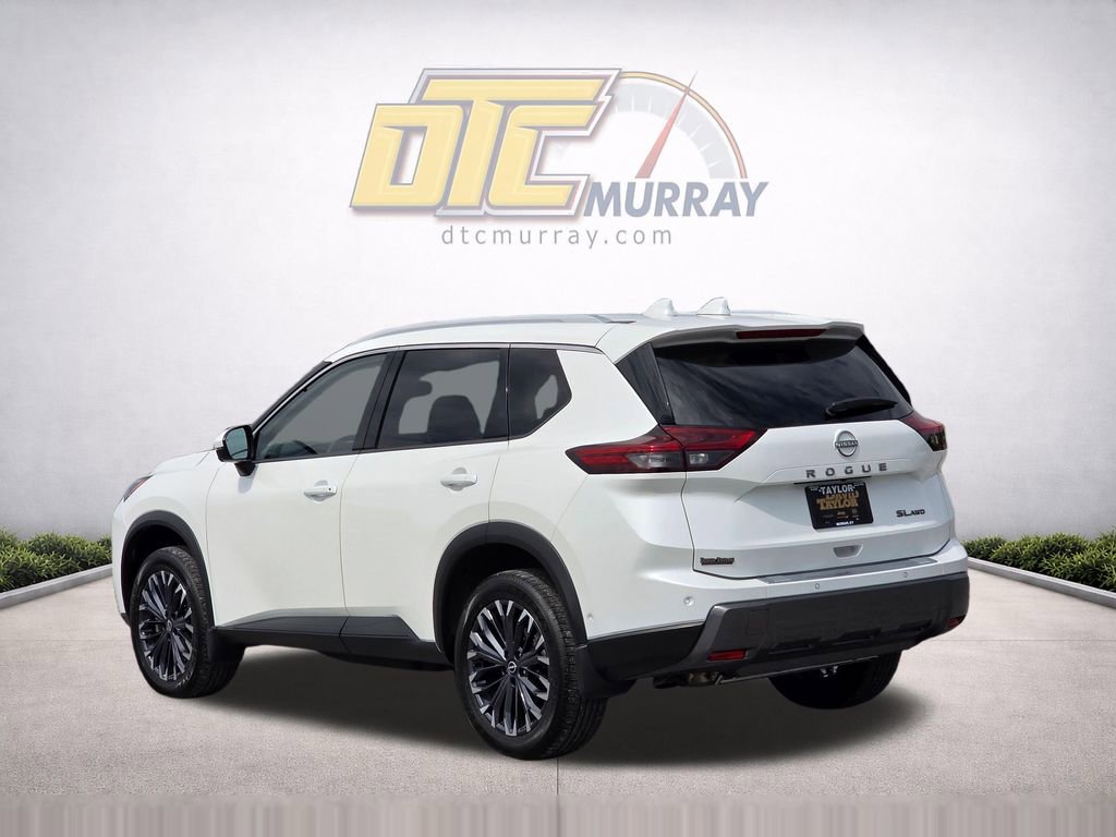 Used 2025 Nissan Rogue SL w/ Tech Package AWD/4WD image 7