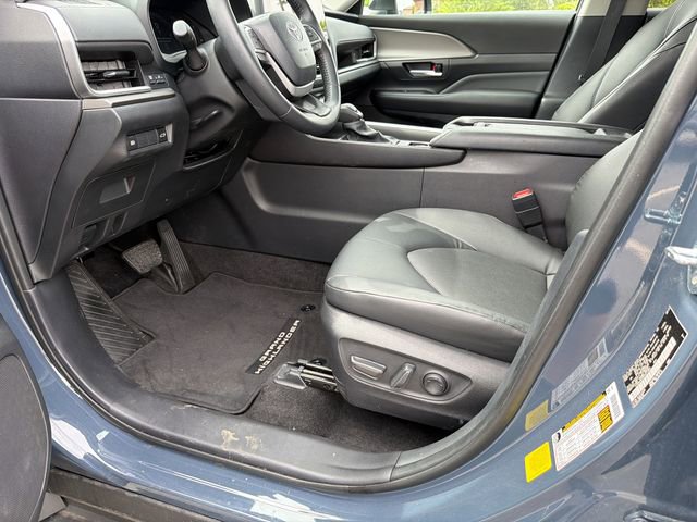 Used 2024 Toyota Grand Highlander XLE image 9