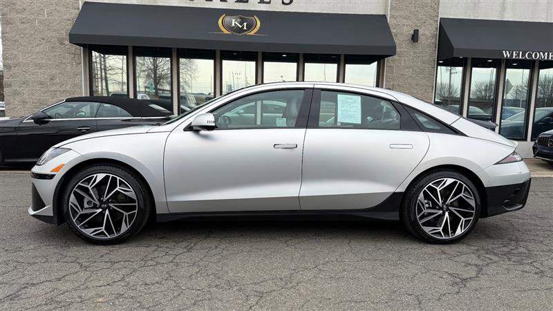 Used 2024 Hyundai Ioniq 6 Limited image 2