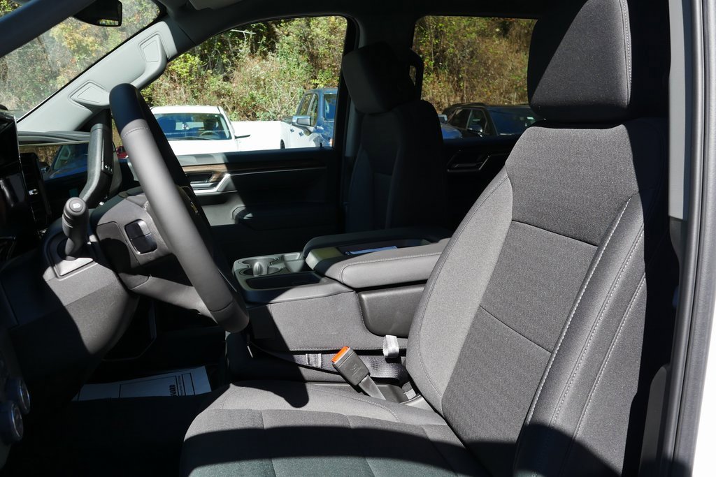 New 2025 Chevrolet Silverado 1500 LT image 9