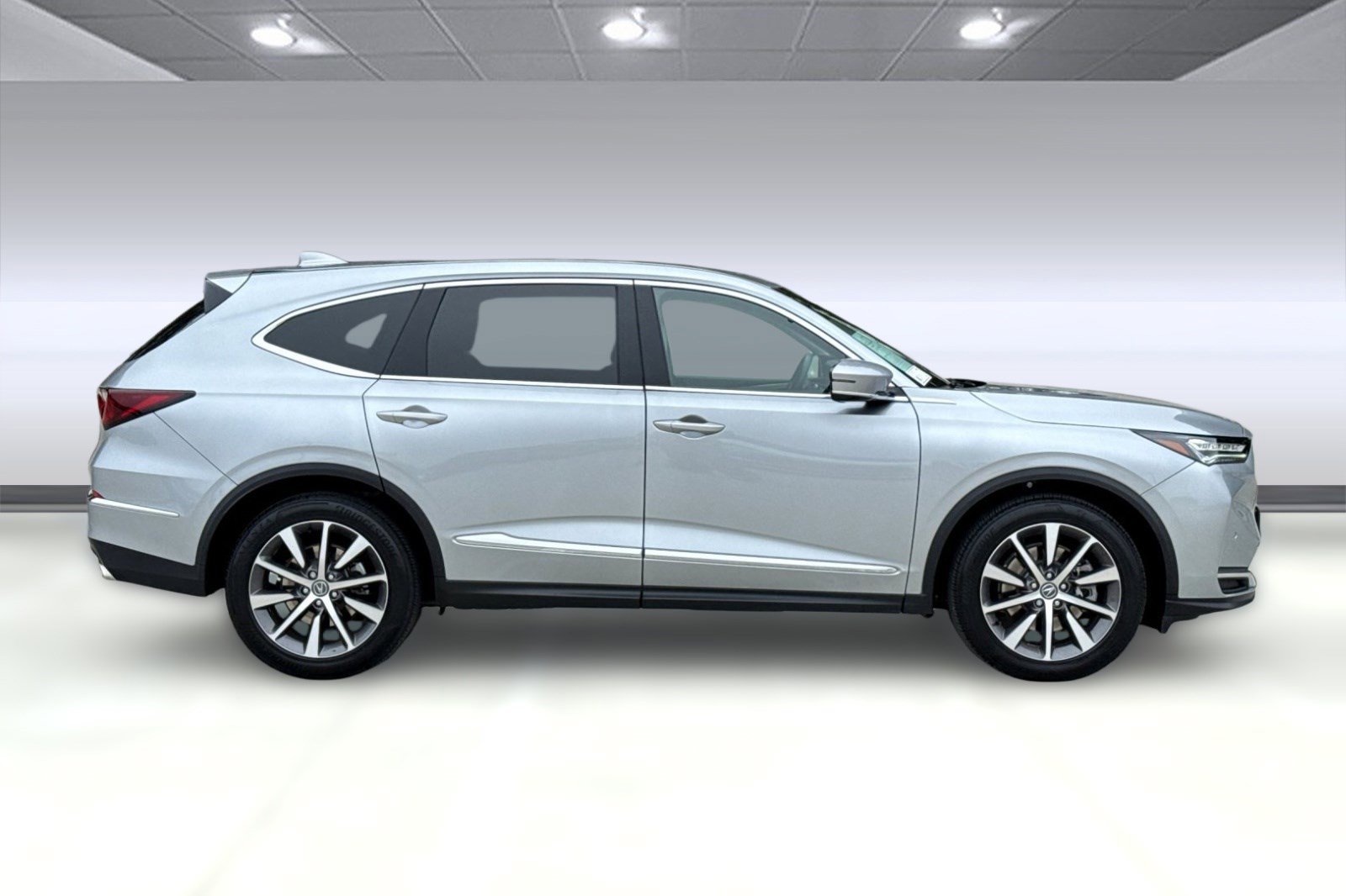 Used 2025 Acura MDX SH-AWD w/ Technology Package image 8