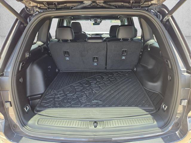 Used 2025 Jeep Grand Cherokee Limited RWD image 6