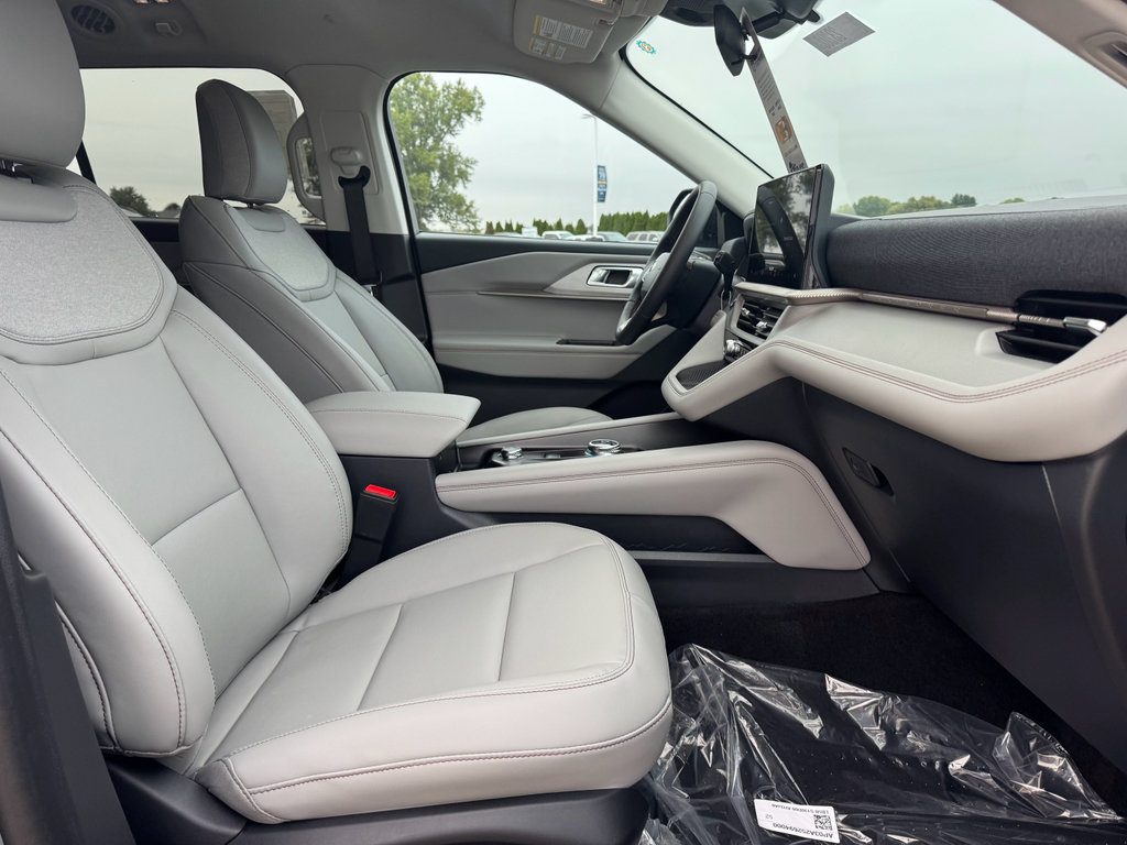 New 2026 Ford Explorer Active image 14