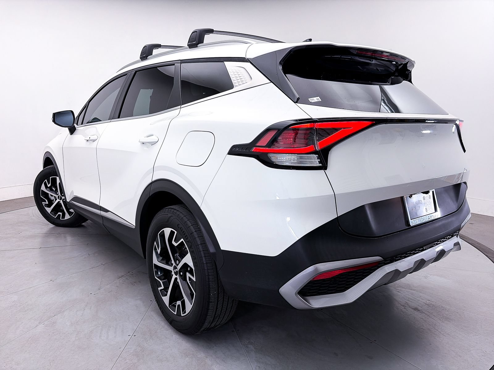 Certified 2023 Kia Sportage EX AWD/4WD image 2