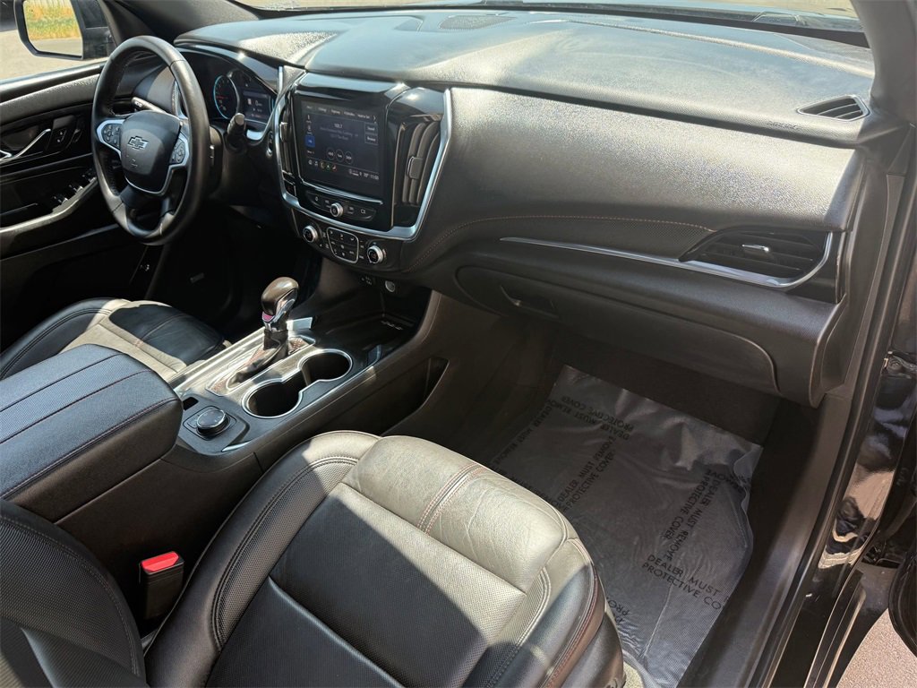 Used 2022 Chevrolet Traverse RS image 34