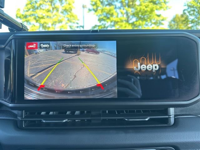 Used 2024 Jeep Wrangler Unlimited Rubicon w/ Technology Group image 54