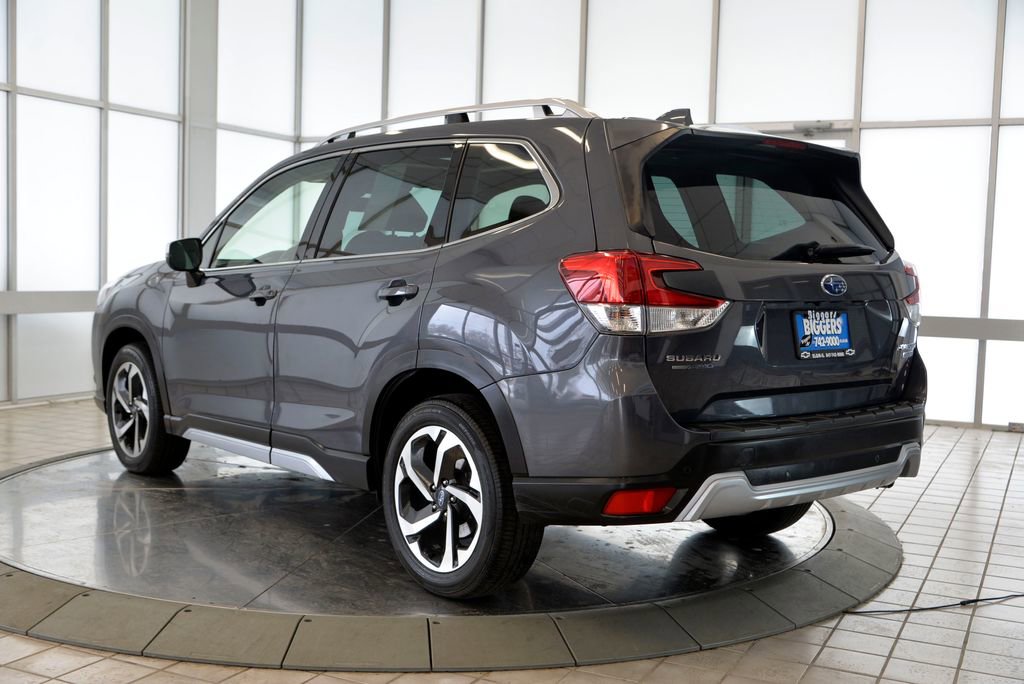 Used 2023 Subaru Forester Touring image 6