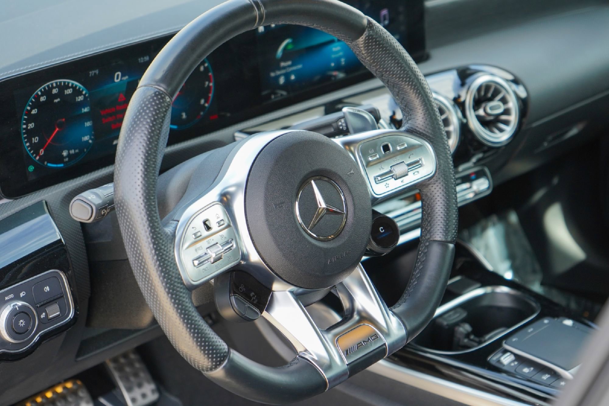 Used 2022 Mercedes-Benz CLA 35 AMG 4MATIC image 7