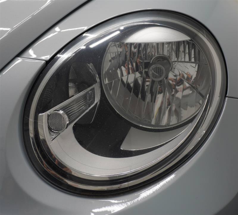 Used 2018 Volkswagen Beetle 2.0T S w/ Style & Comfort Package For S FWD image 27