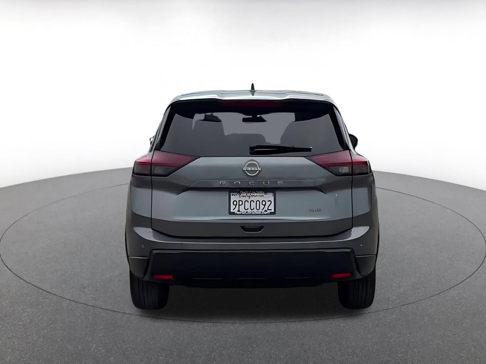 Used 2025 Nissan Rogue SV image 12