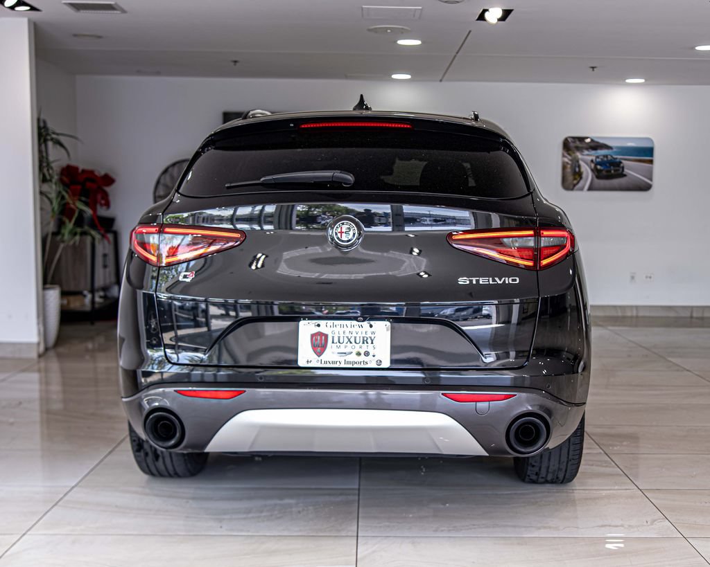 Used 2022 Alfa Romeo Stelvio Ti AWD/4WD image 13