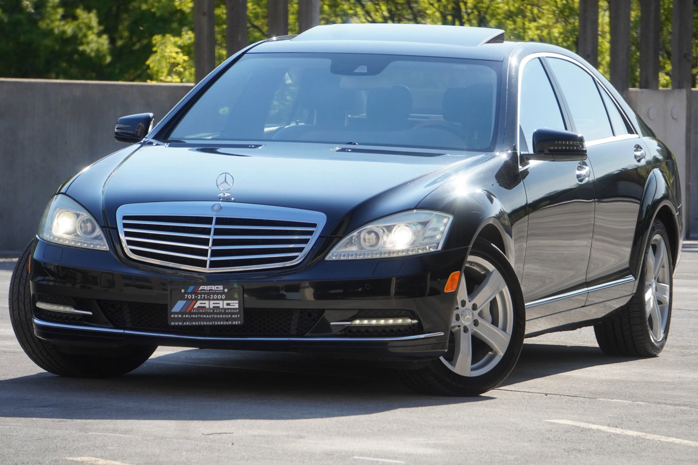 Used 2010 Mercedes-Benz S 550 4MATIC image 12