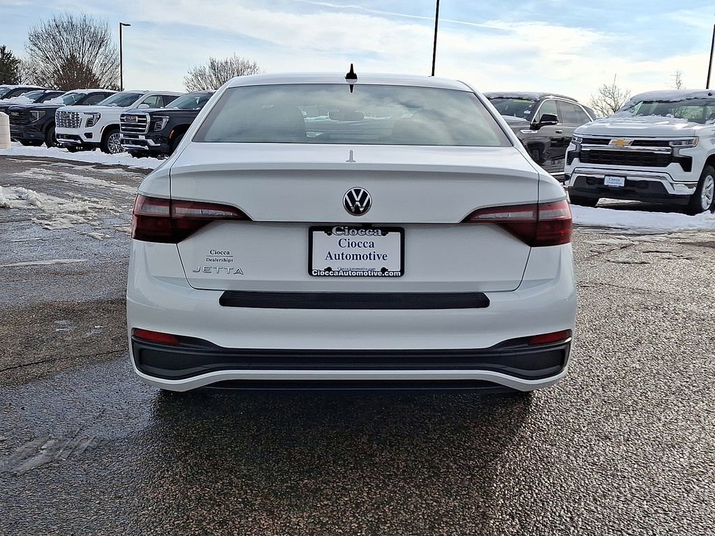 Used 2023 Volkswagen Jetta Sport image 9