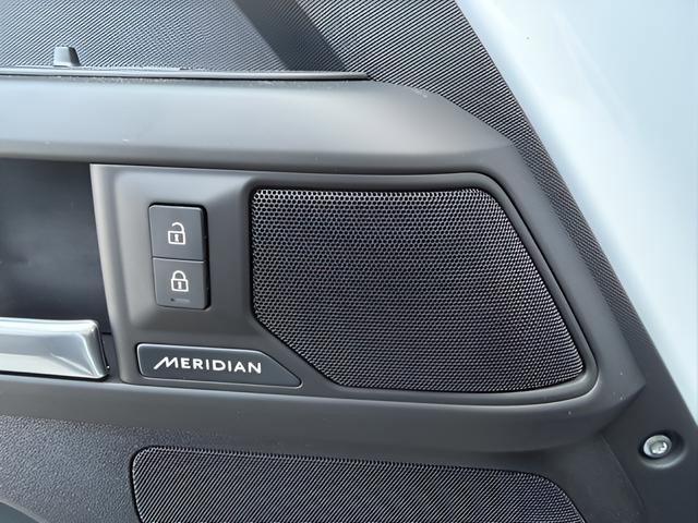 New 2026 Land Rover Defender 110 S AWD/4WD image 13