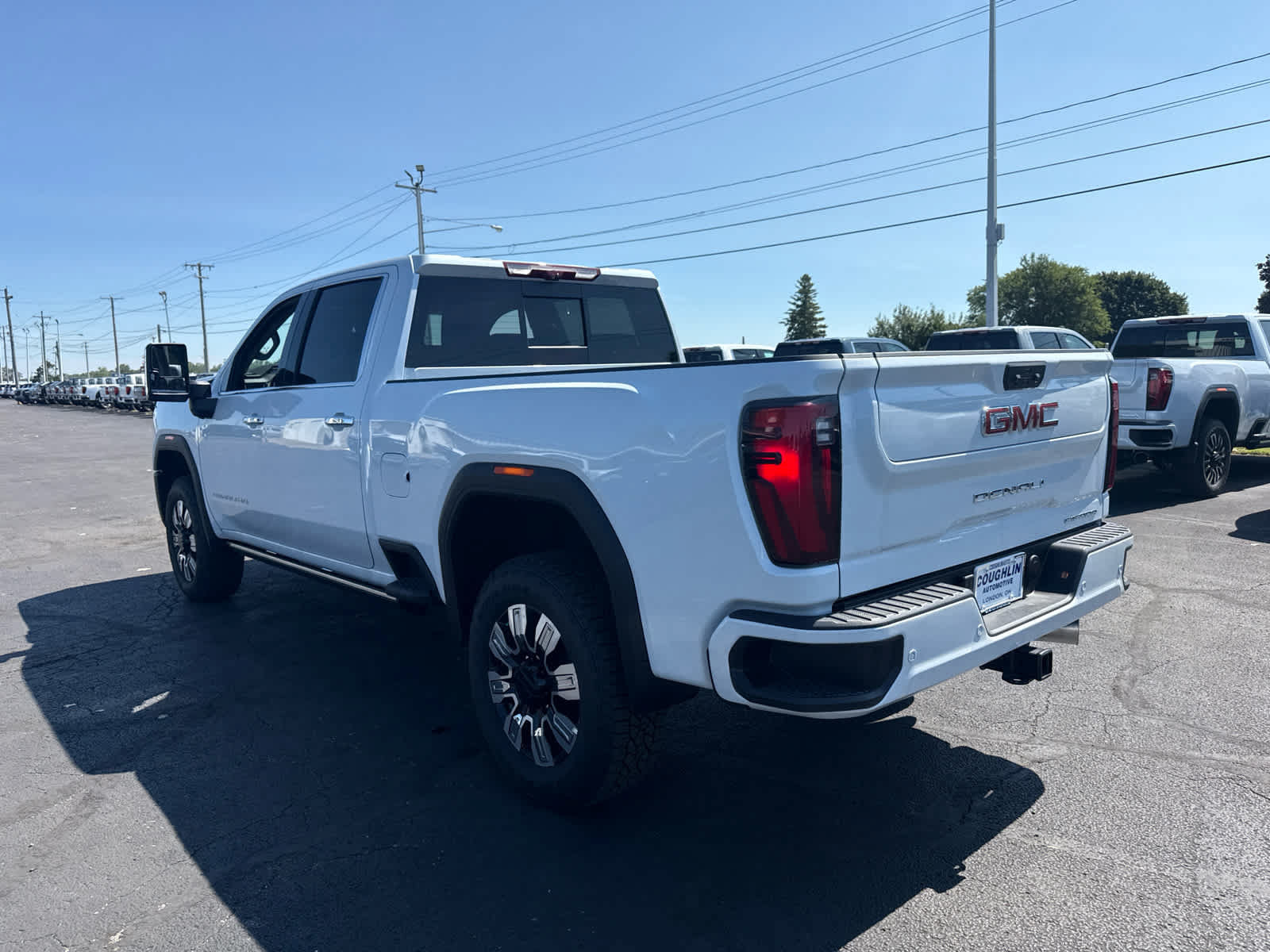 New 2026 GMC Sierra 3500 Denali w/ Denali Reserve Package AWD/4WD image 3