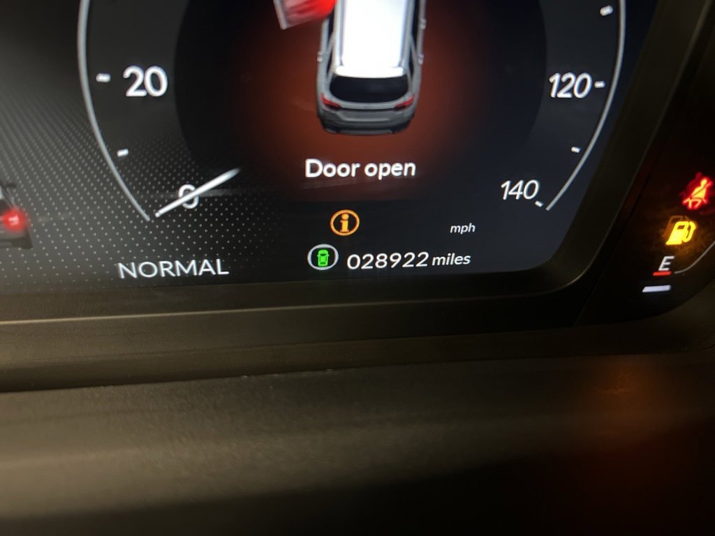 Used 2025 Honda Pilot Black Edition image 25