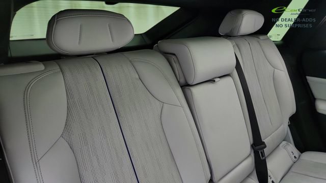 Used 2024 Cadillac Lyriq Luxury AWD/4WD image 27