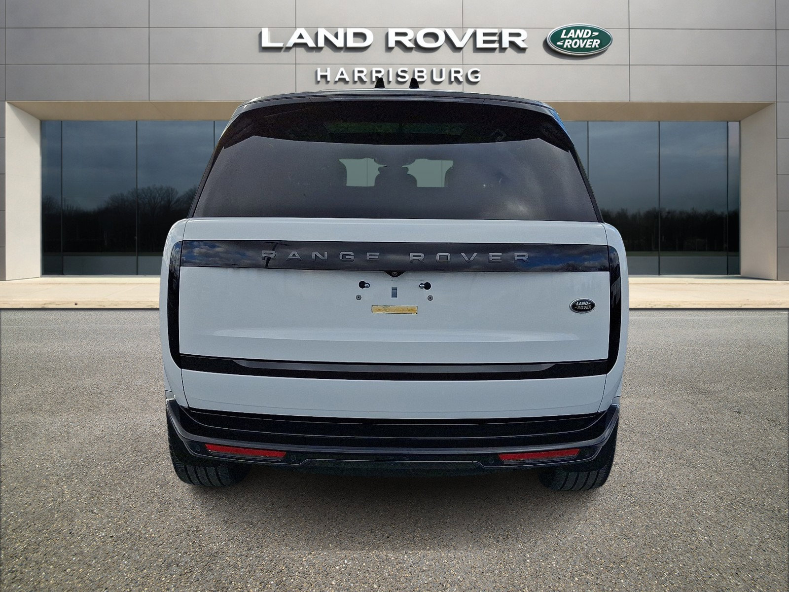 Used 2023 Land Rover Range Rover SE AWD/4WD image 3
