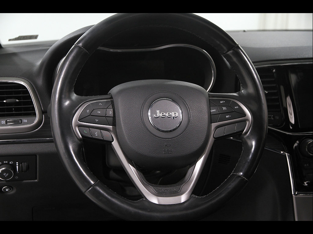 Used 2020 Jeep Grand Cherokee Limited AWD/4WD image 7