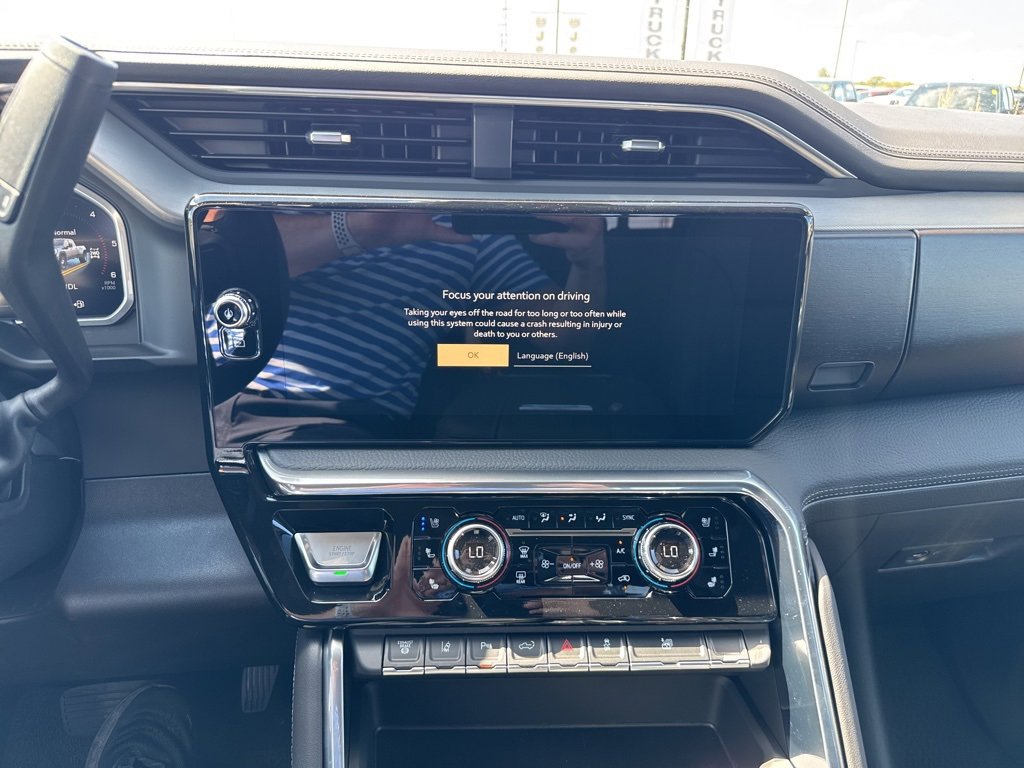 New 2026 GMC Sierra 3500 Denali w/ Denali Reserve Package image 18