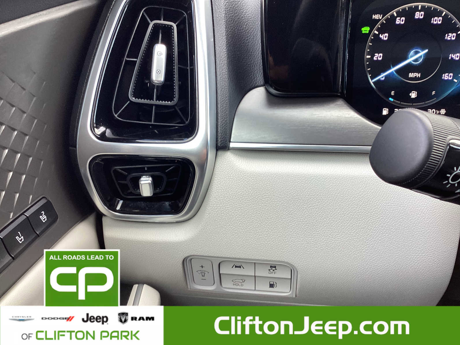 Used 2023 Kia Sorento SX Prestige image 30