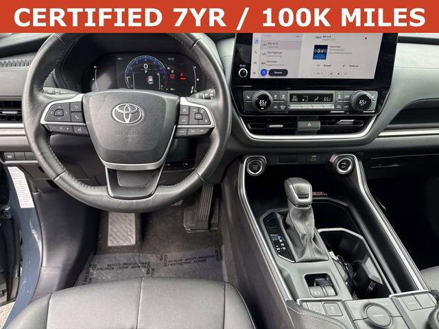 Used 2025 Toyota Grand Highlander XLE image 17