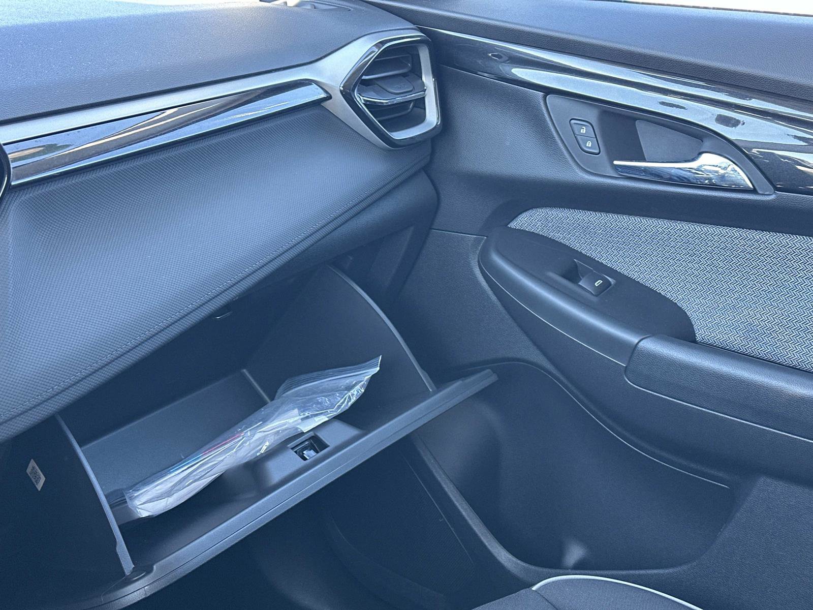 Certified 2025 Chevrolet TrailBlazer LT w/ Convenience Package image 31