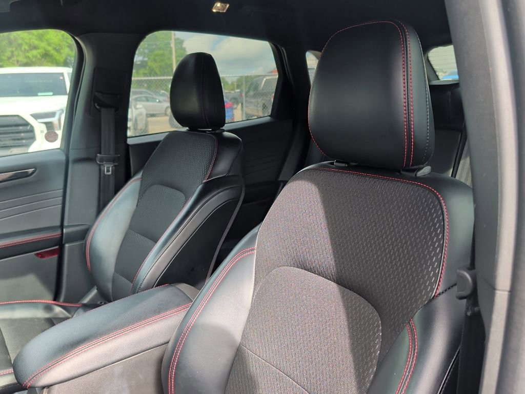 Used 2025 Ford Escape ST-Line FWD image 9